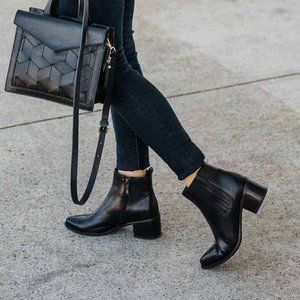 Blondo Elvina Waterproof Leather Boots Heeled Pointed Toe Chelsea Ankle  Booties